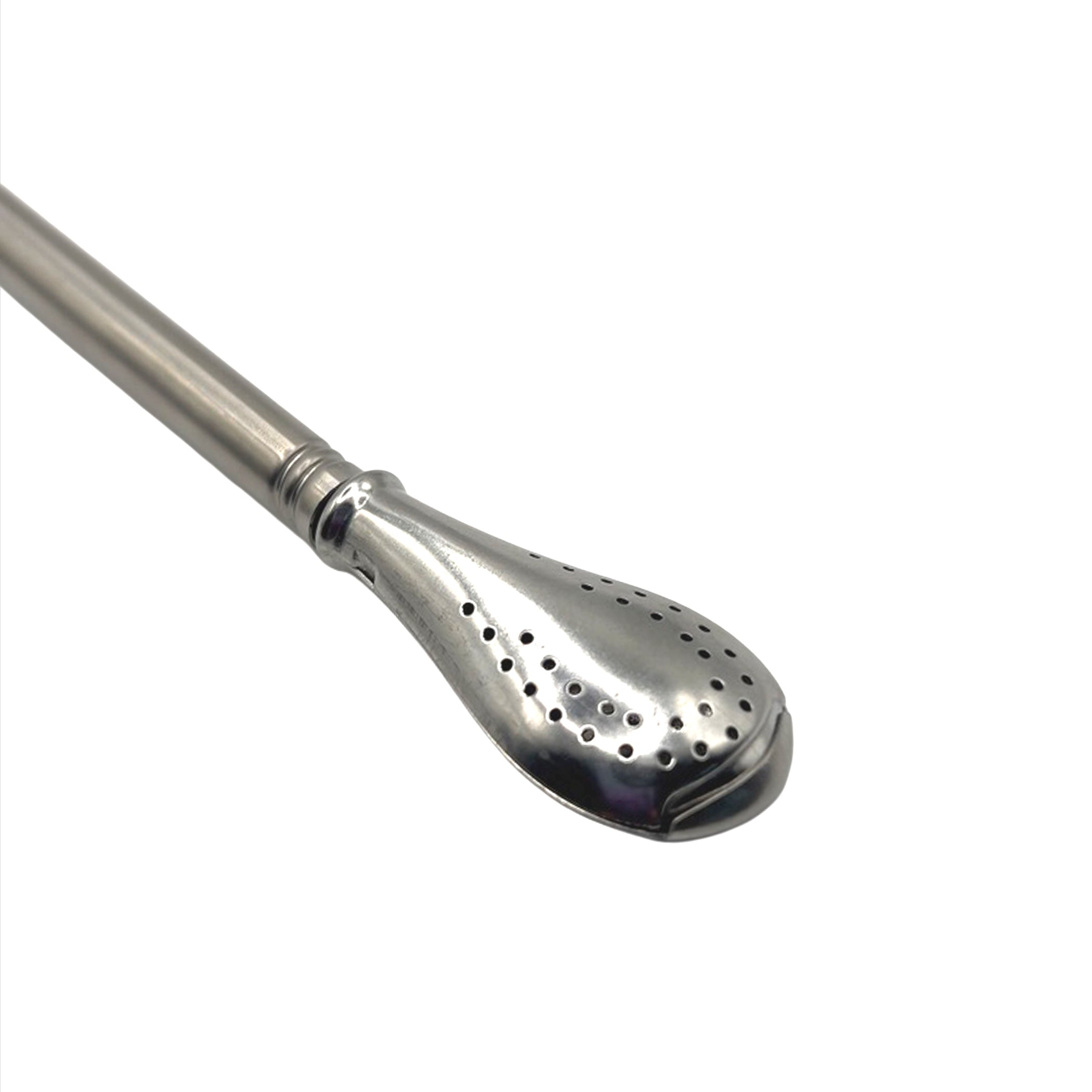 Detailed view of the sleek teardrop filter on the Austral bombilla, engineered with high-precision holes for an effortless draw.