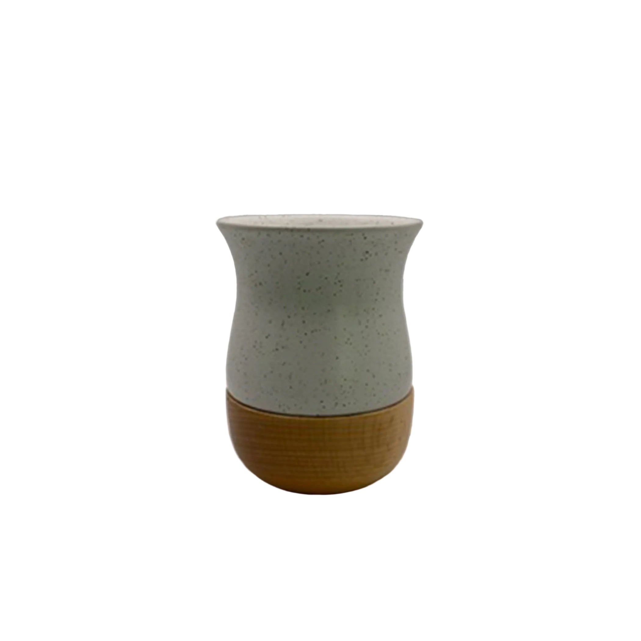 Front view of the minimalist Winter Dawn Cueca ceramic mate gourd with a sleek matte finish and wooden accent.