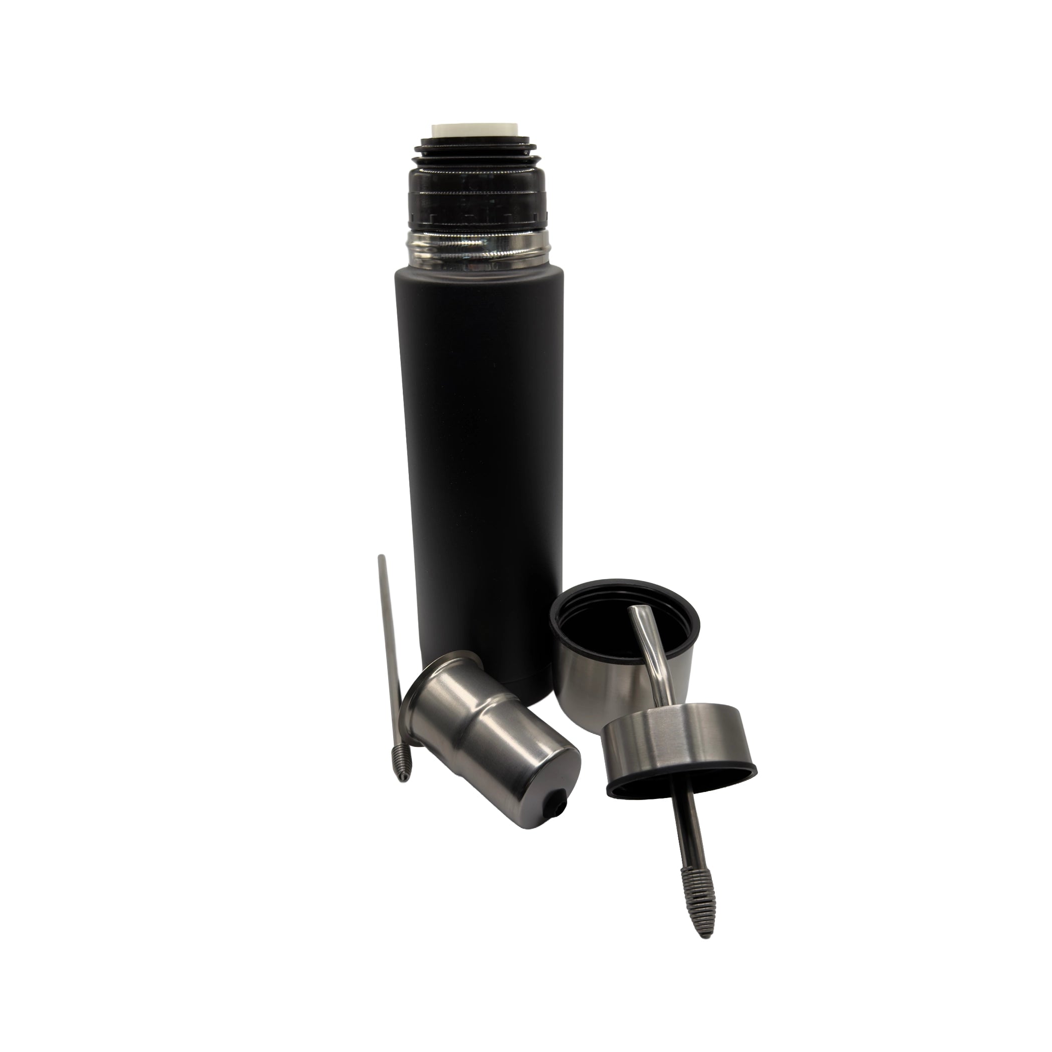 A view of the matte black insulated flask configured for traditional hot water use with the precision pouring stopper attached. Disassembled at the base are the modular yerba infuser and the specialized drinking straw lid, demonstrating how easily the product converts to a standard thermos.