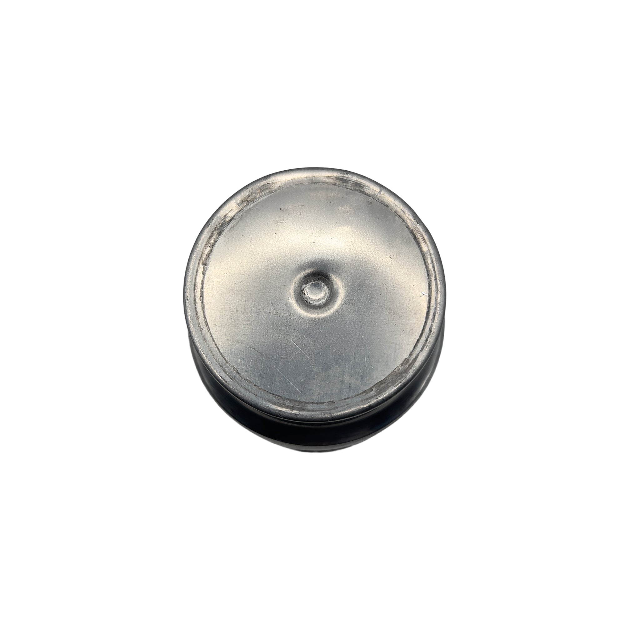 Bottom view of the Escondido mate gourd highlighting the durable aluminum base for maximum stability.