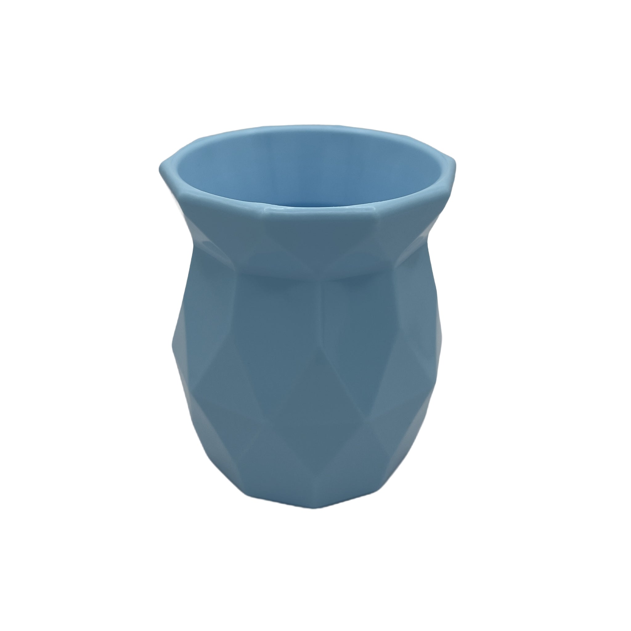 Light blue faceted mate cup polygonal texture