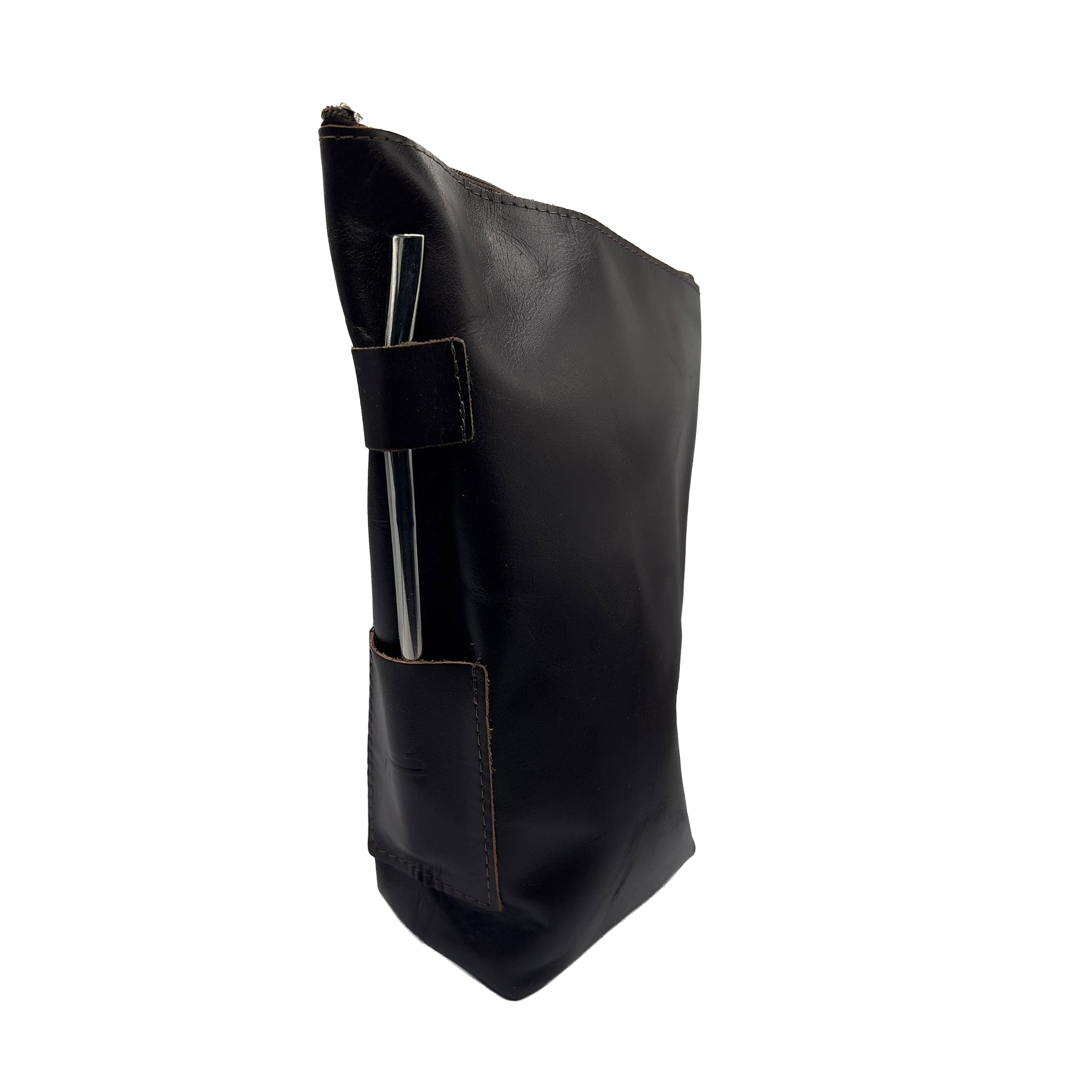 Pampero Genuine Leather Yerba Pouch in Shadow Black, featuring a sleek vertical design for easy travel.